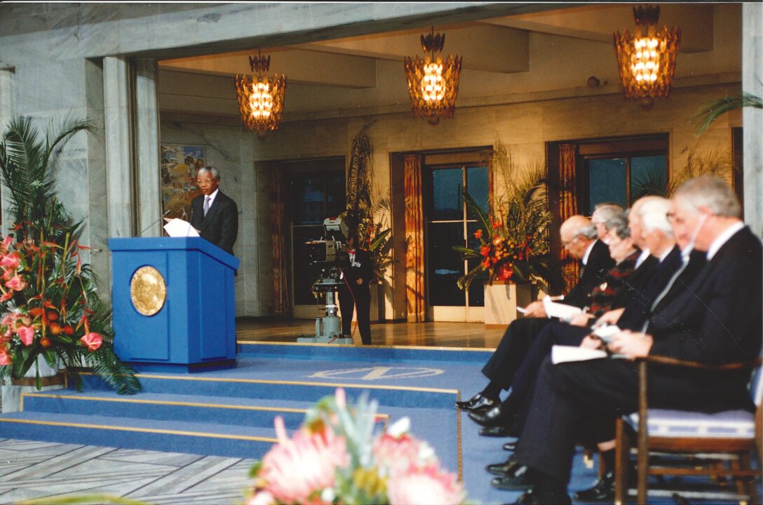 Nelson Mandela delivering his Nobel Lecture.