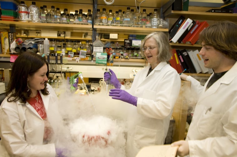 Professor Elizabeth Blackburn in her lab