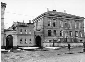 Norwegian Inst. building